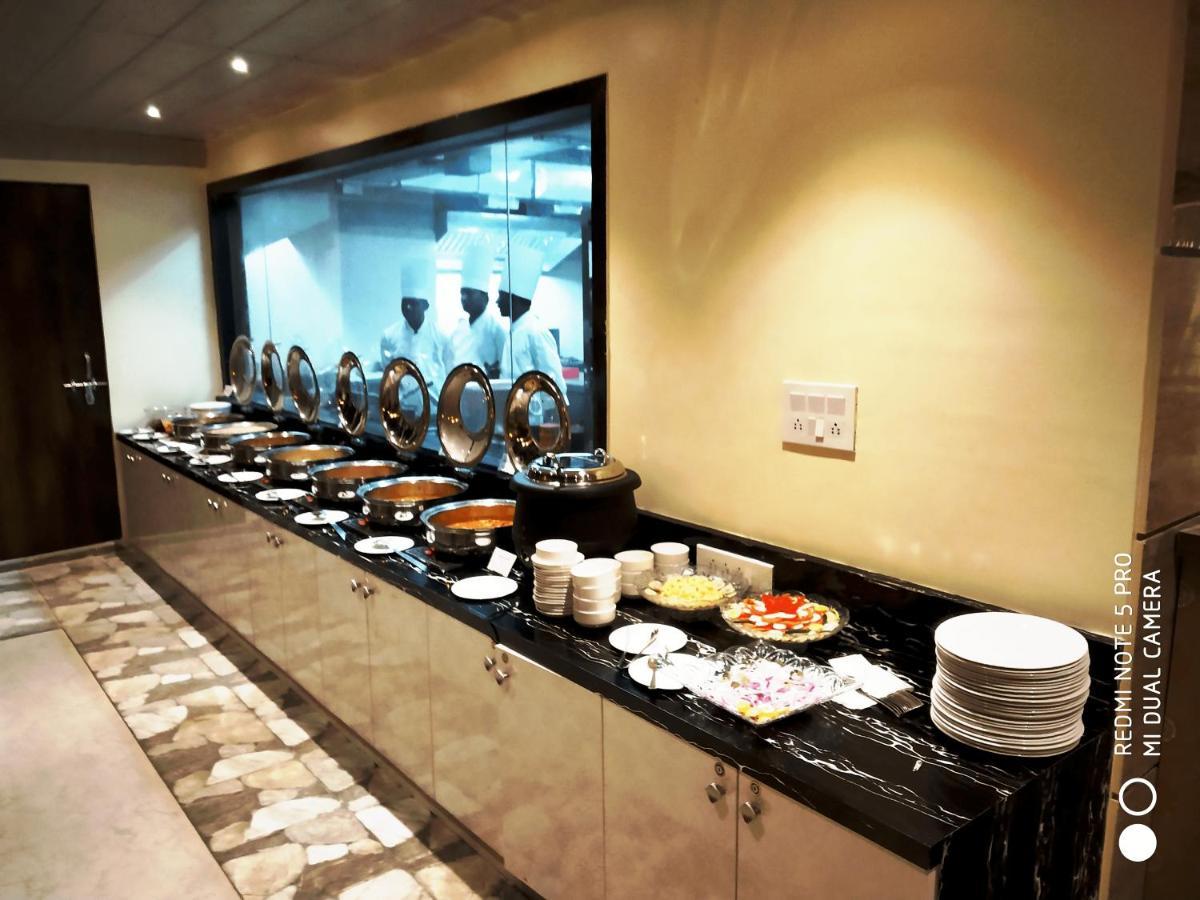 Hotel Shivoy Grand Varanasi Ngoại thất bức ảnh