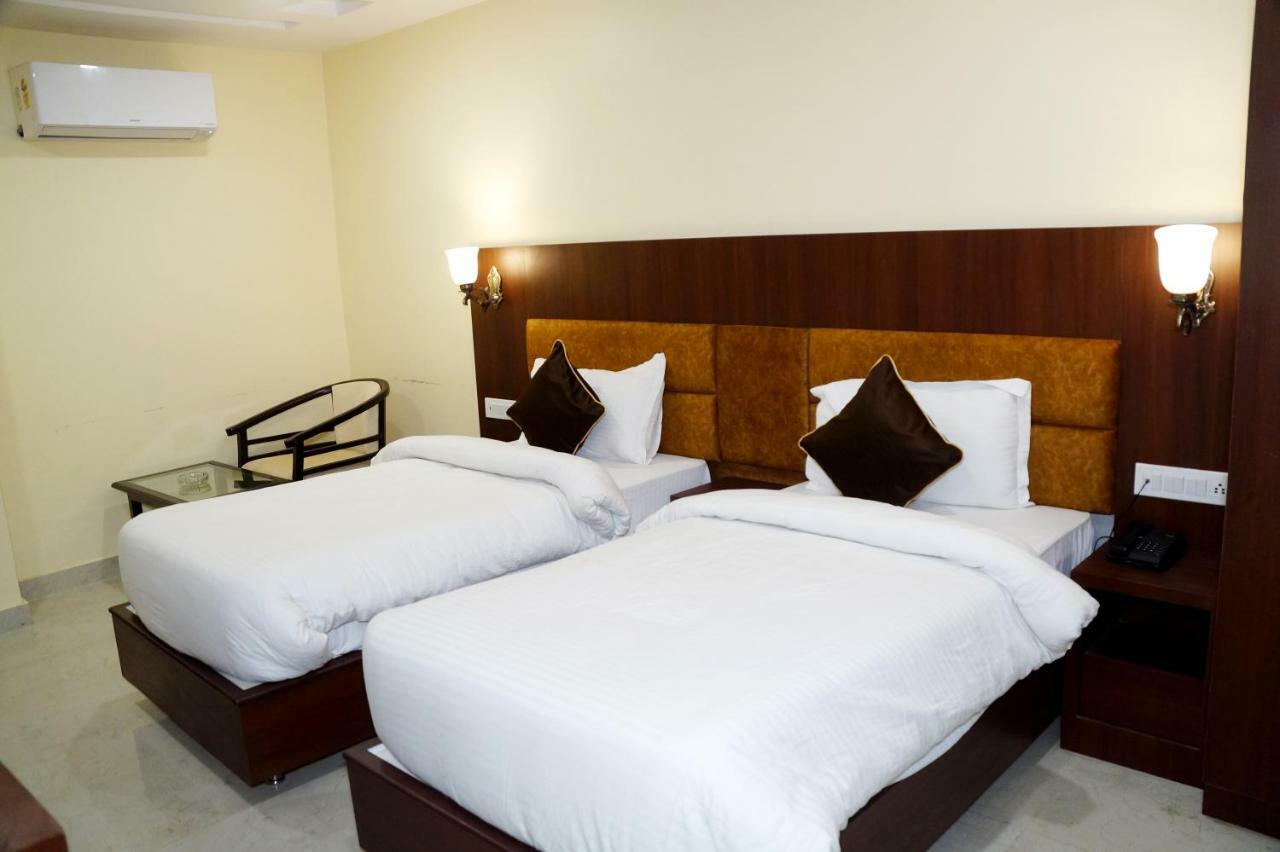 Hotel Shivoy Grand Varanasi Ngoại thất bức ảnh