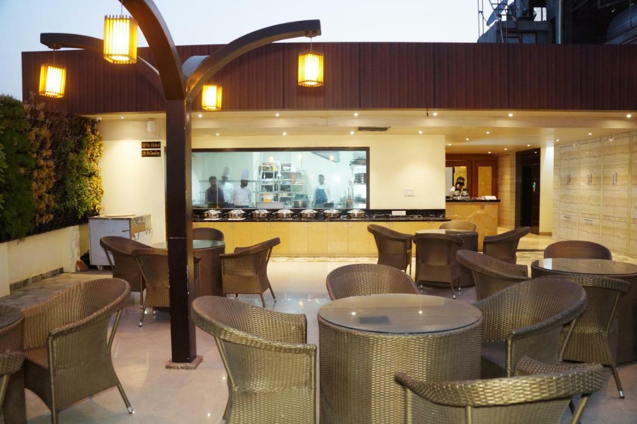 Hotel Shivoy Grand Varanasi Ngoại thất bức ảnh
