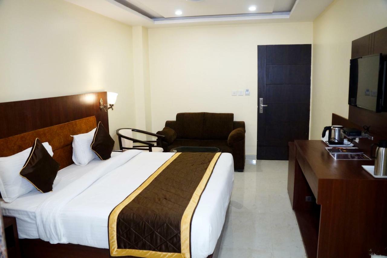 Hotel Shivoy Grand Varanasi Ngoại thất bức ảnh