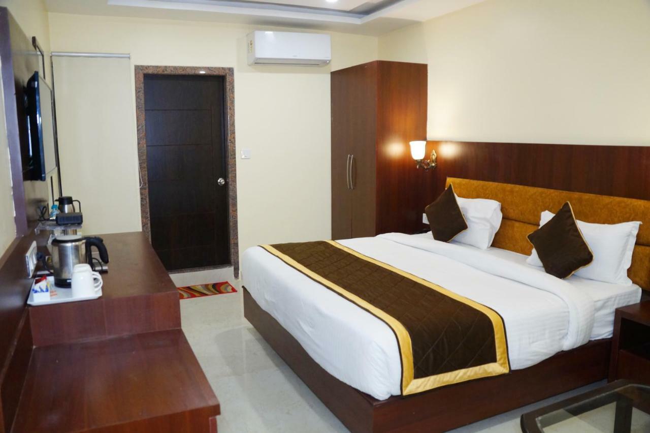 Hotel Shivoy Grand Varanasi Ngoại thất bức ảnh